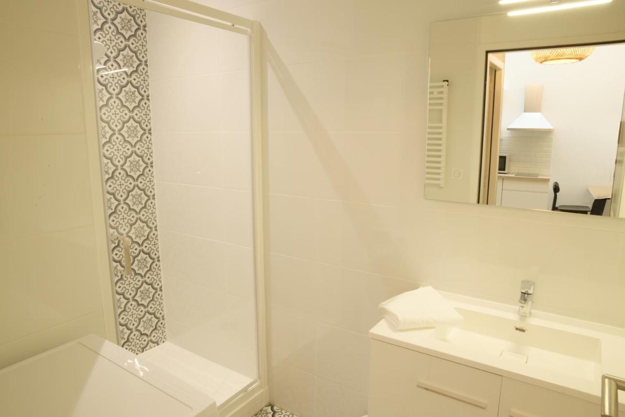 T2 Avec Verriere Situe En Hyper Centre Avec Wifi, Linge, Draps, Savons Et Serviettes Fournis Cognac Exterior photo