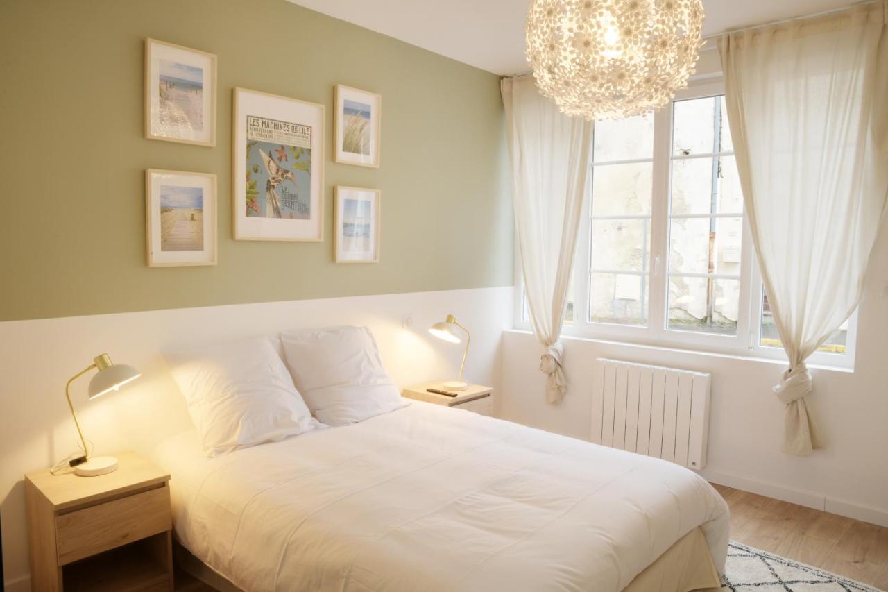 T2 Avec Verriere Situe En Hyper Centre Avec Wifi, Linge, Draps, Savons Et Serviettes Fournis Cognac Exterior photo
